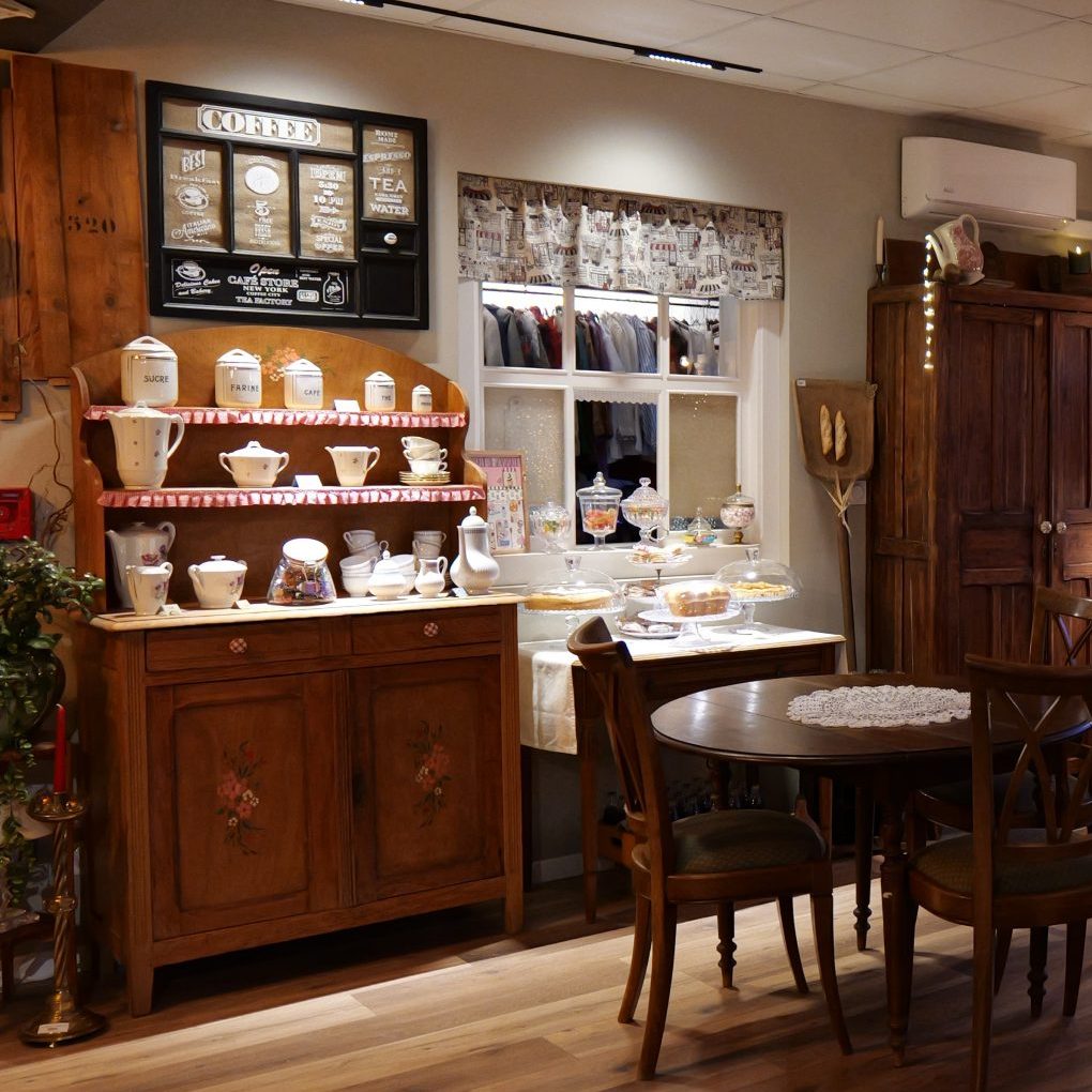Salon de thé brocante